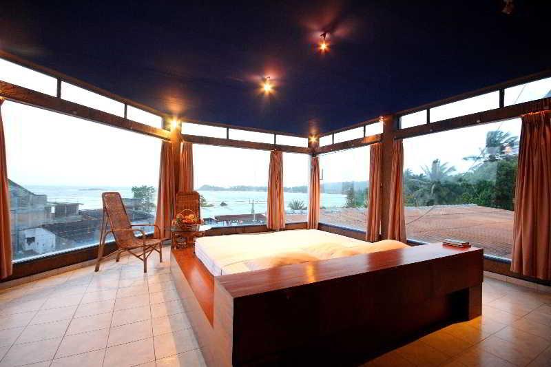 אונה ואטונה Lavendish Beach Resort מראה חיצוני תמונה