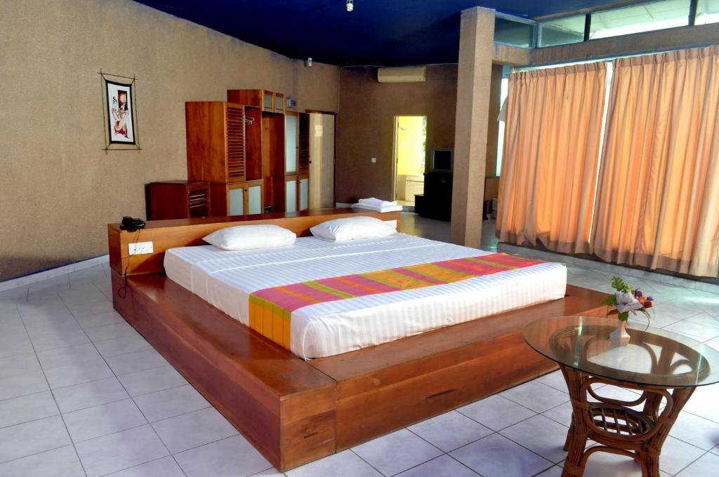 אונה ואטונה Lavendish Beach Resort מראה חיצוני תמונה
