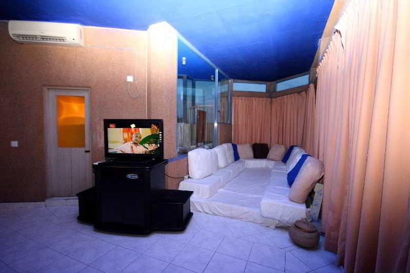 אונה ואטונה Lavendish Beach Resort מראה חיצוני תמונה