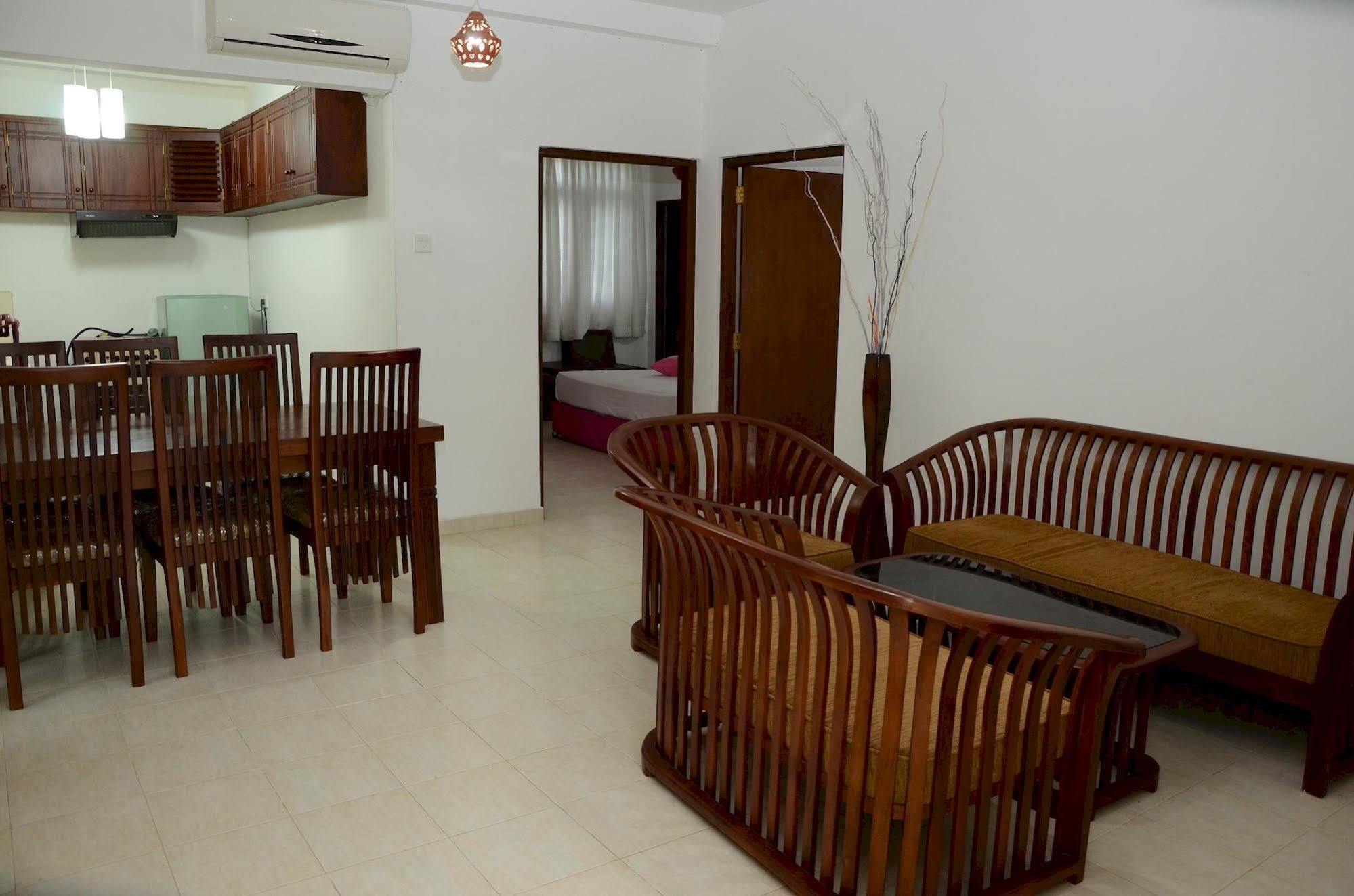 אונה ואטונה Lavendish Beach Resort מראה חיצוני תמונה
