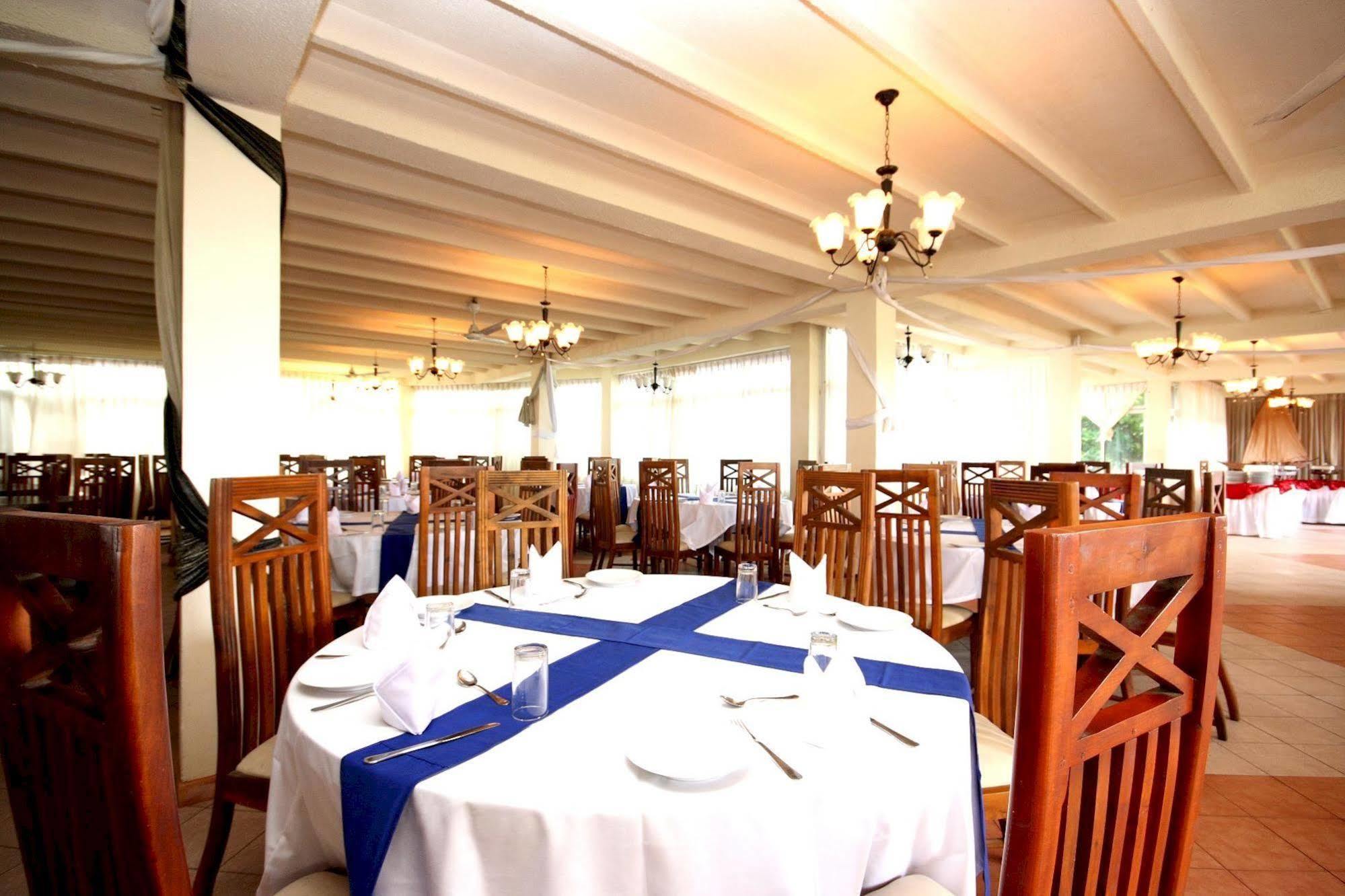 אונה ואטונה Lavendish Beach Resort מראה חיצוני תמונה