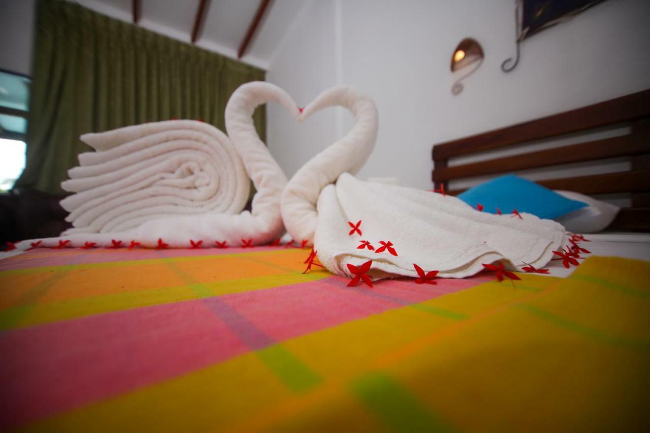 אונה ואטונה Lavendish Beach Resort מראה חיצוני תמונה