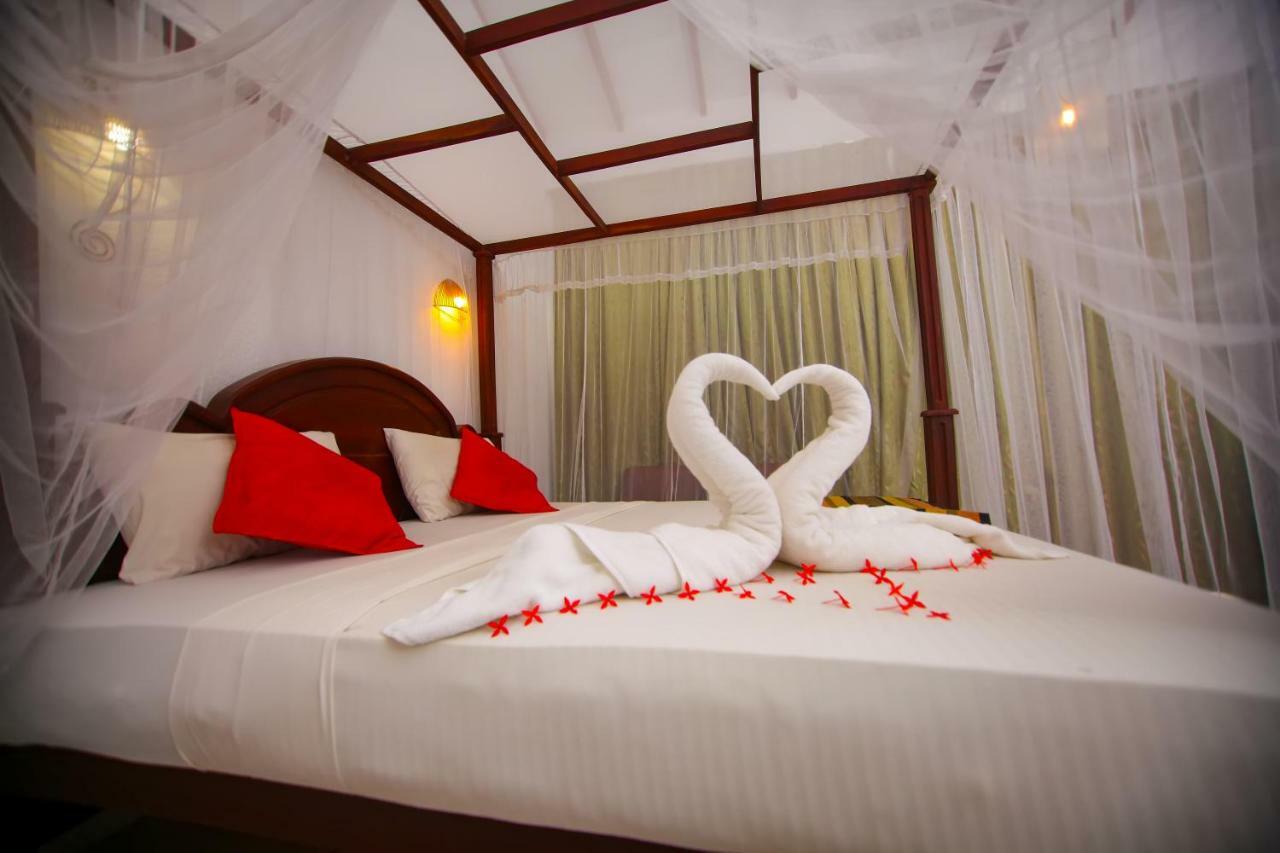 אונה ואטונה Lavendish Beach Resort מראה חיצוני תמונה