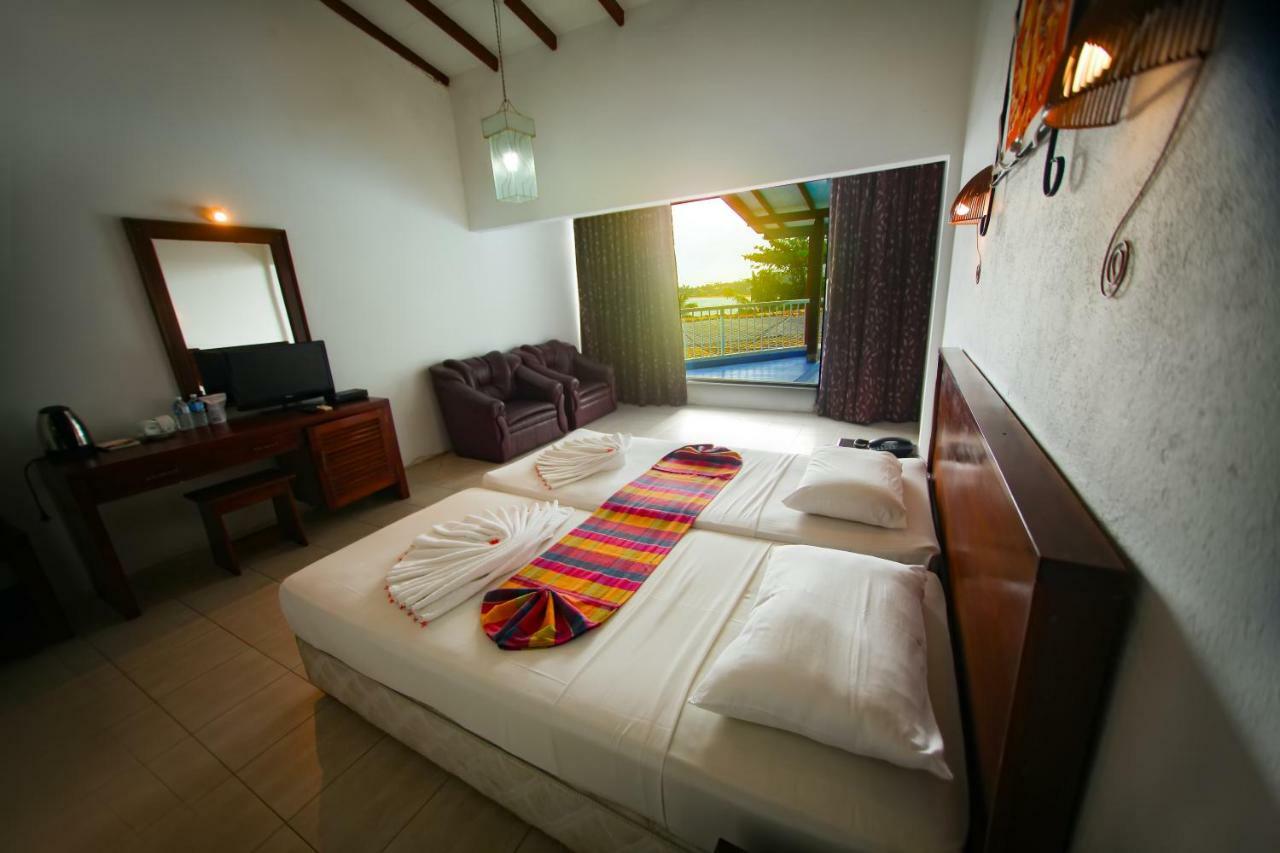 אונה ואטונה Lavendish Beach Resort מראה חיצוני תמונה